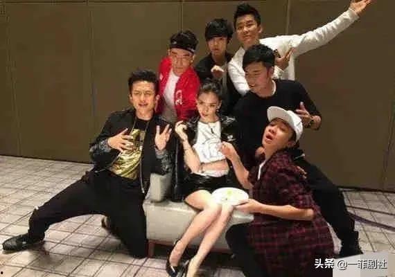 娱乐圈吃瓜最新爆料,揭秘明星背后的惊人真相! 第3张 娱乐圈吃瓜最新爆料,揭秘明星背后的惊人真相! 第3张